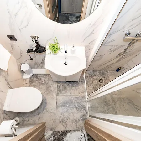 Oasis By The Sea, By Cohost Апартаменты Паланга