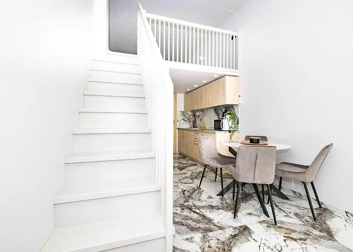 Apartment Oasis By The Sea, By Cohost