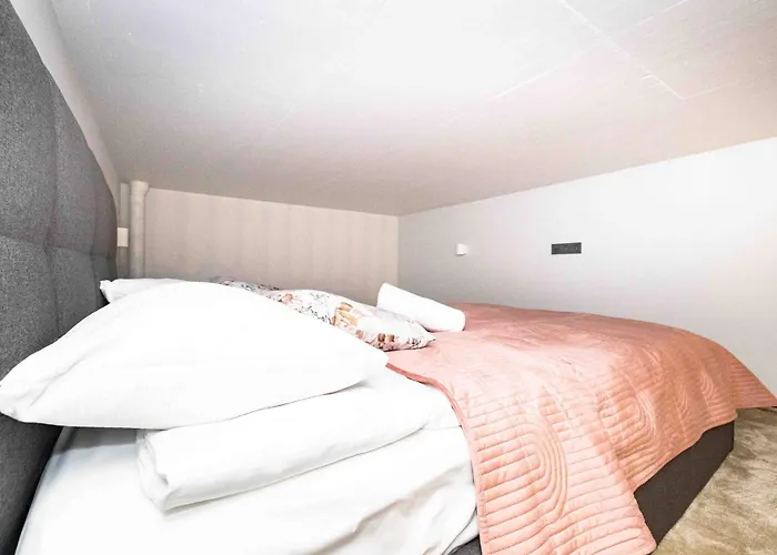 Oasis By The Sea, By Cohost * Palanga